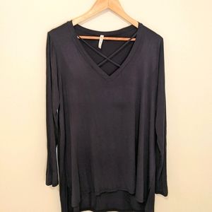 mts Boutique Crisscross V Neck Black Top XL